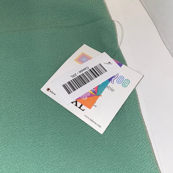 New 2xl Lularoe pencil skirt - Cassie - Picture 2 of 3